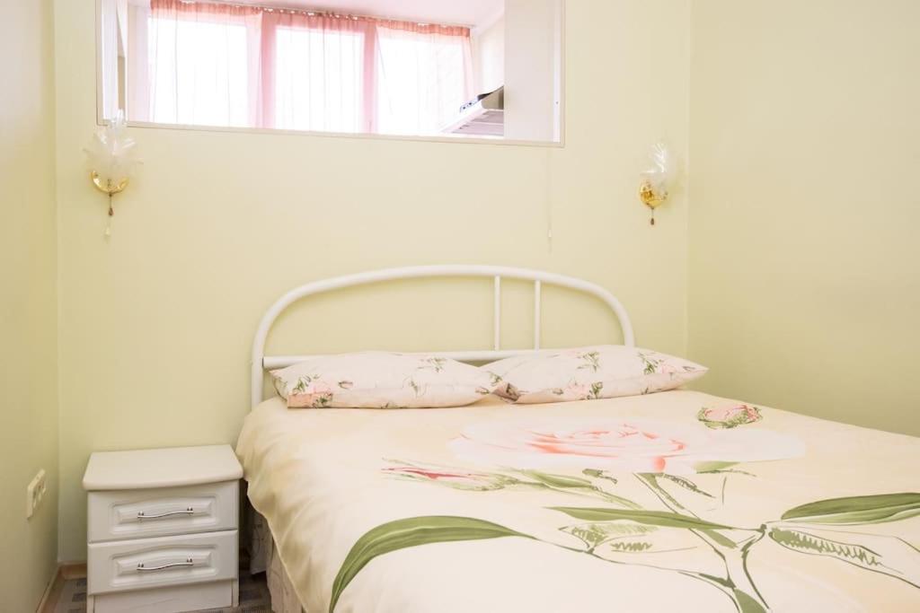 Hotel Service Predslava On Antonovicha Street Kiev Luaran gambar